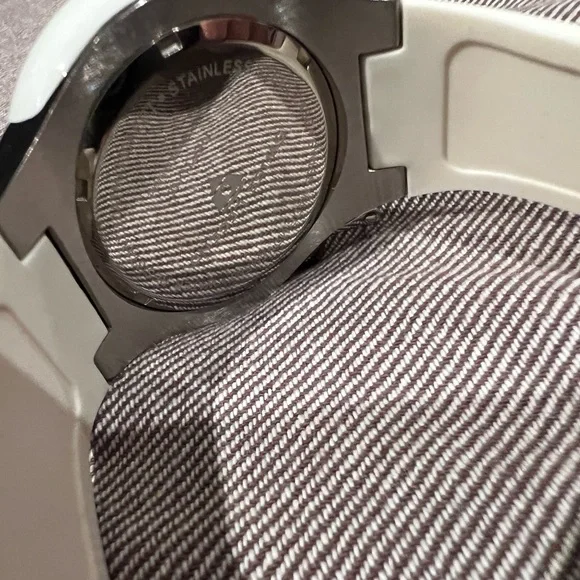 Swiss Legend Neptune Watch - Picture 3 of 3